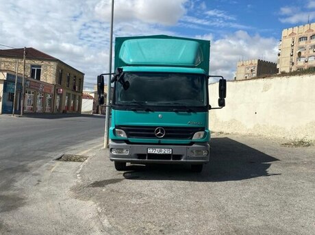 Mercedes Atego 1828