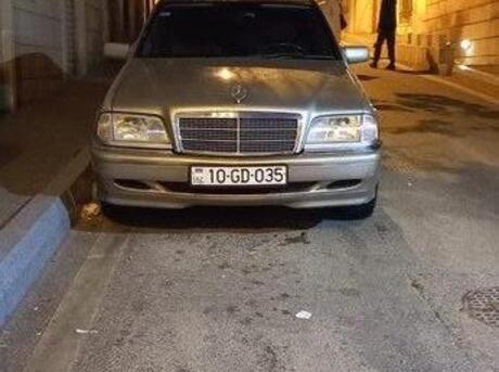 Mercedes C 180