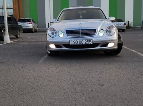 Mercedes E 240