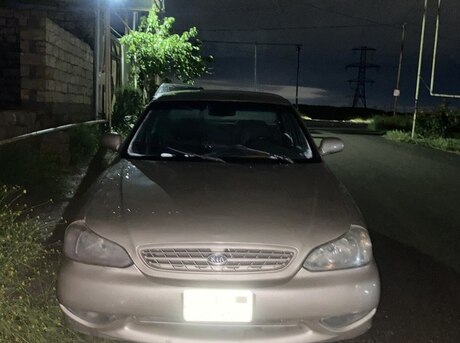 Kia Clarus