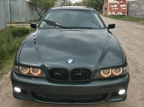 BMW 528