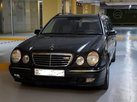 Mercedes E 270