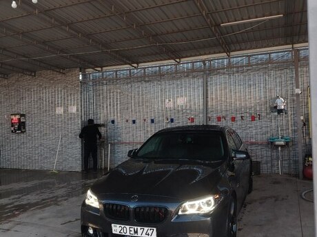 BMW 528