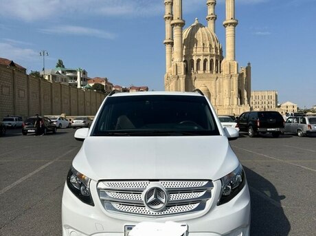 Mercedes V 250