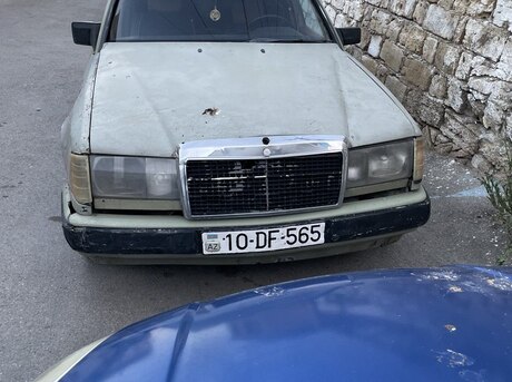 Mercedes 230 E