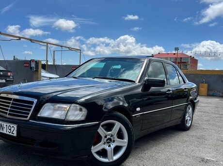 Mercedes C 240