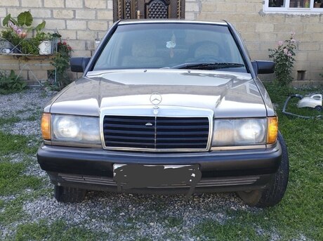 Mercedes 190