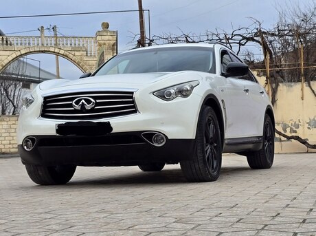 Infiniti FX35