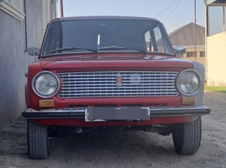LADA (VAZ) 21011