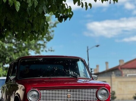 LADA (VAZ) 21011