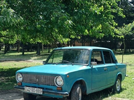 LADA (VAZ) 21011