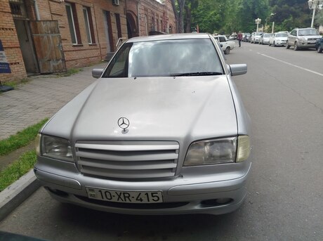 Mercedes C 220
