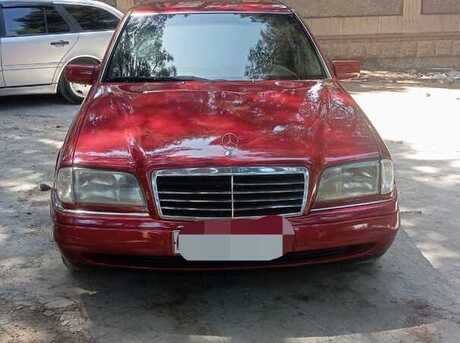 Mercedes C 200