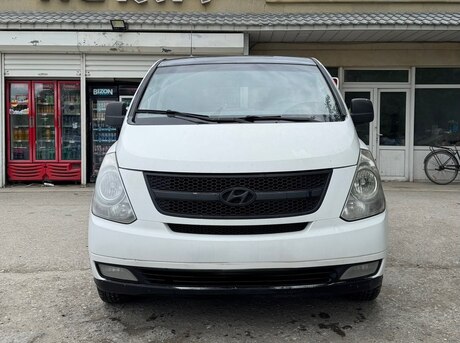 Hyundai H-1
