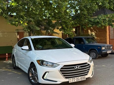 Hyundai Elantra