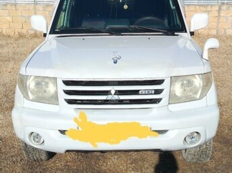 Mitsubishi Pajero io