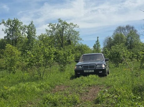 Mercedes C 230