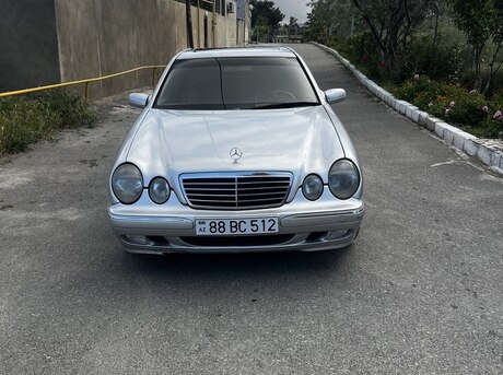 Mercedes E 240