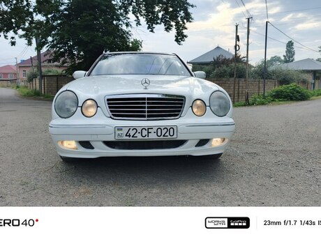 Mercedes E 220