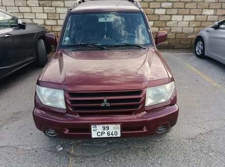 Mitsubishi Pajero io