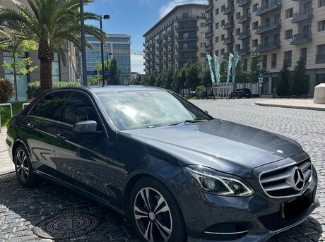 Mercedes E 220