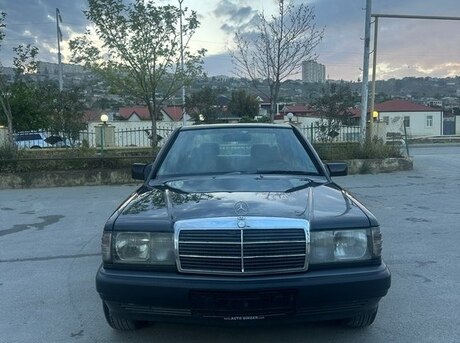 Mercedes 190