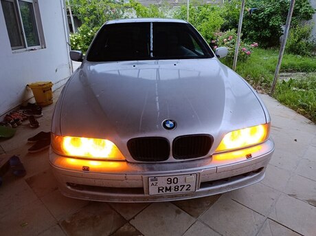 BMW 525