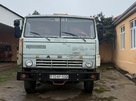 KamAz 53212