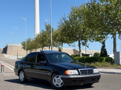 Mercedes C 230