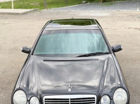 Mercedes E 240