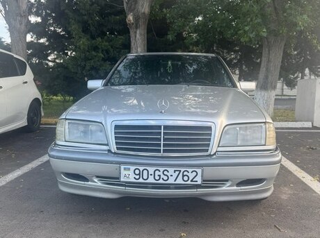 Mercedes C 240