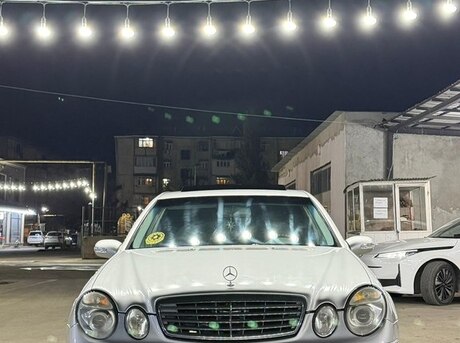 Mercedes E 320