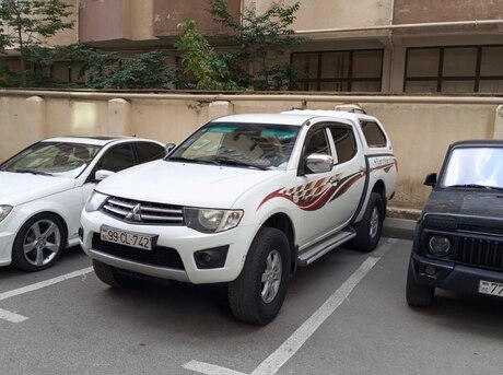 Mitsubishi L200
