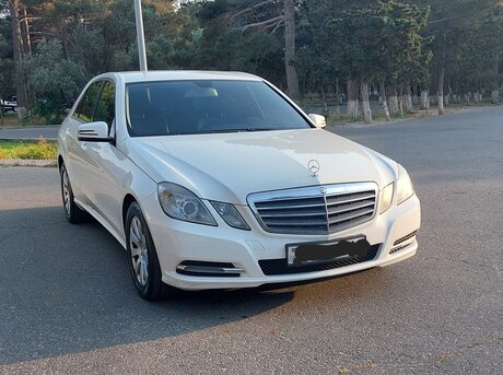Mercedes E 200