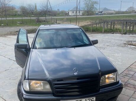 Mercedes C 180