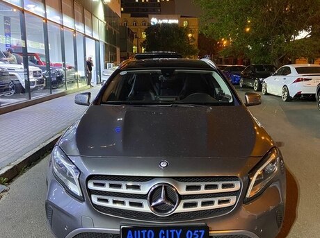Mercedes GLA 200