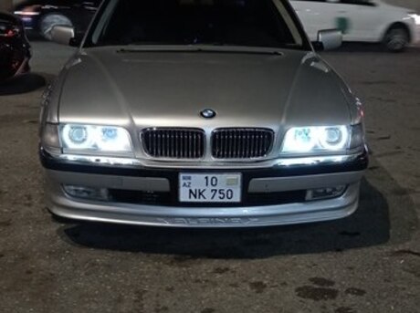 BMW 728