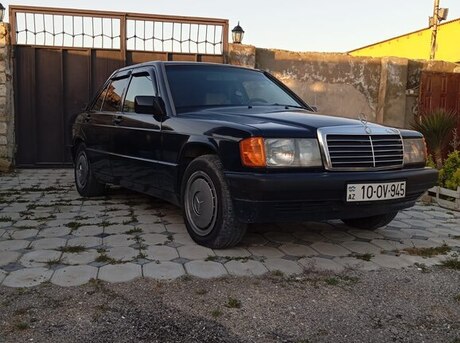 Mercedes 190