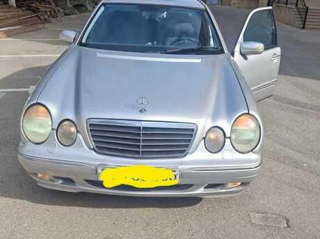 Mercedes E 270