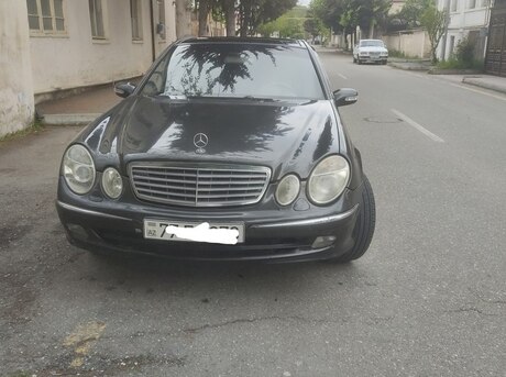Mercedes E 320