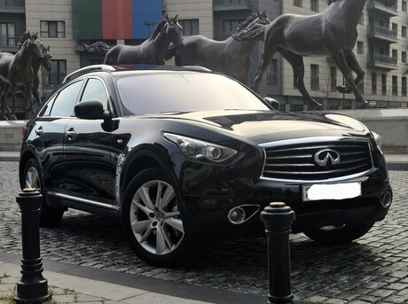 Infiniti QX70