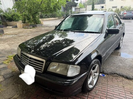 Mercedes C 280