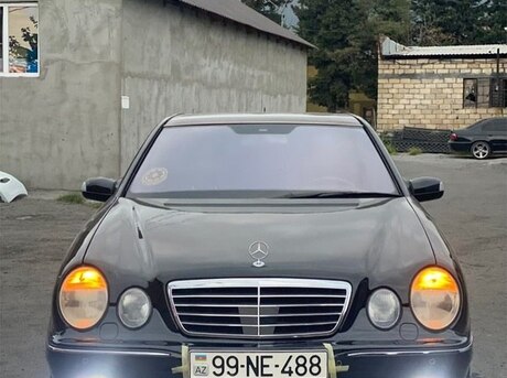 Mercedes E 320