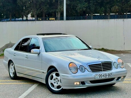 Mercedes E 320
