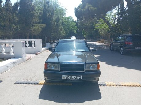 Mercedes 190