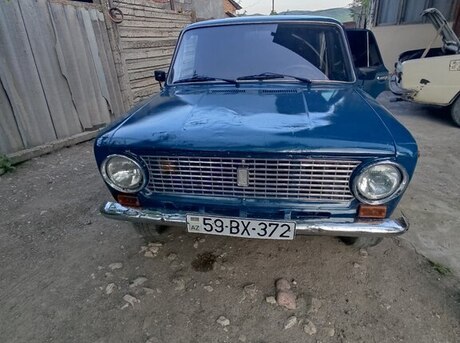 LADA (VAZ) 21011