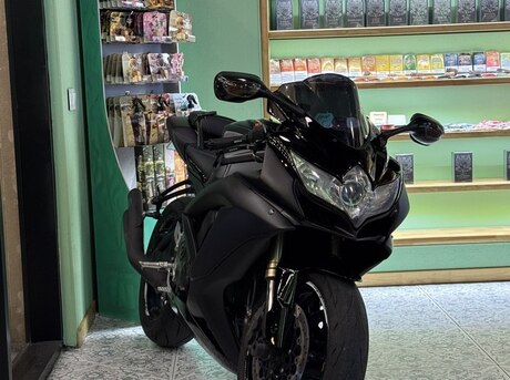 Suzuki GSX-R 750