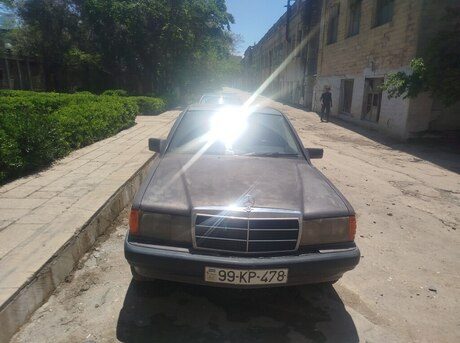 Mercedes 190