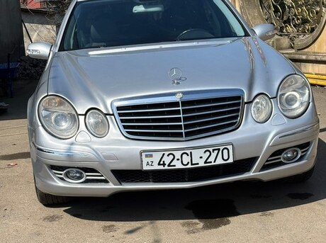 Mercedes E 220