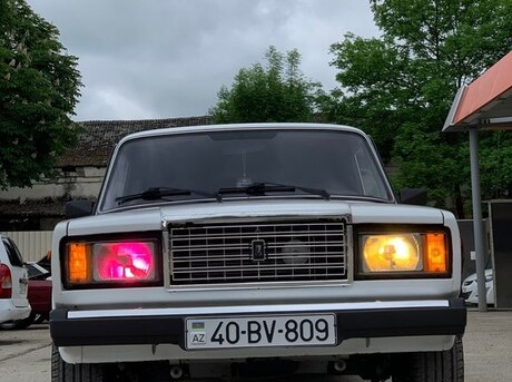 LADA (VAZ) 2107